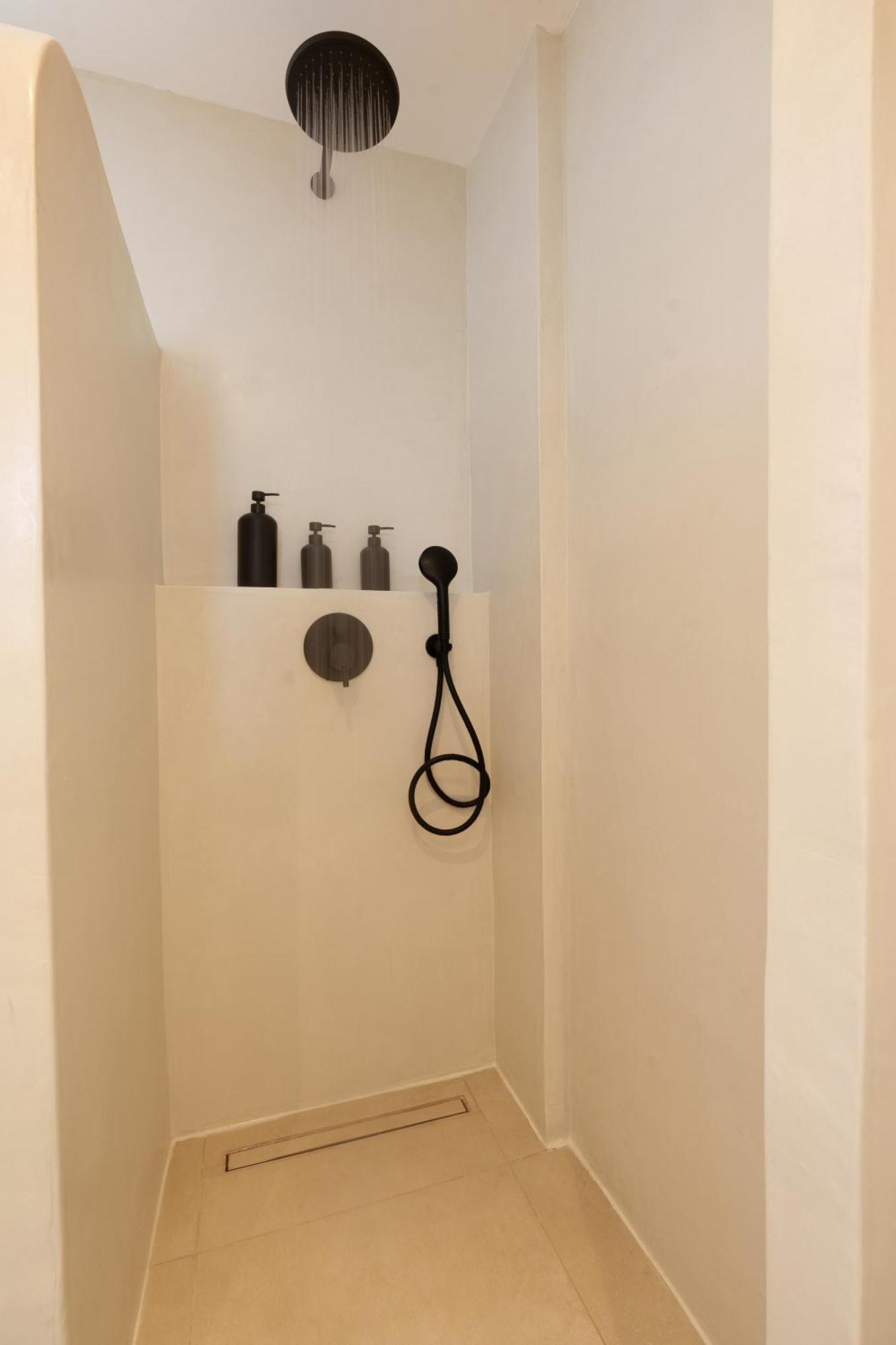 Sugarwhite Suites With Private Not Heated Pool Emporio  Bagian luar foto