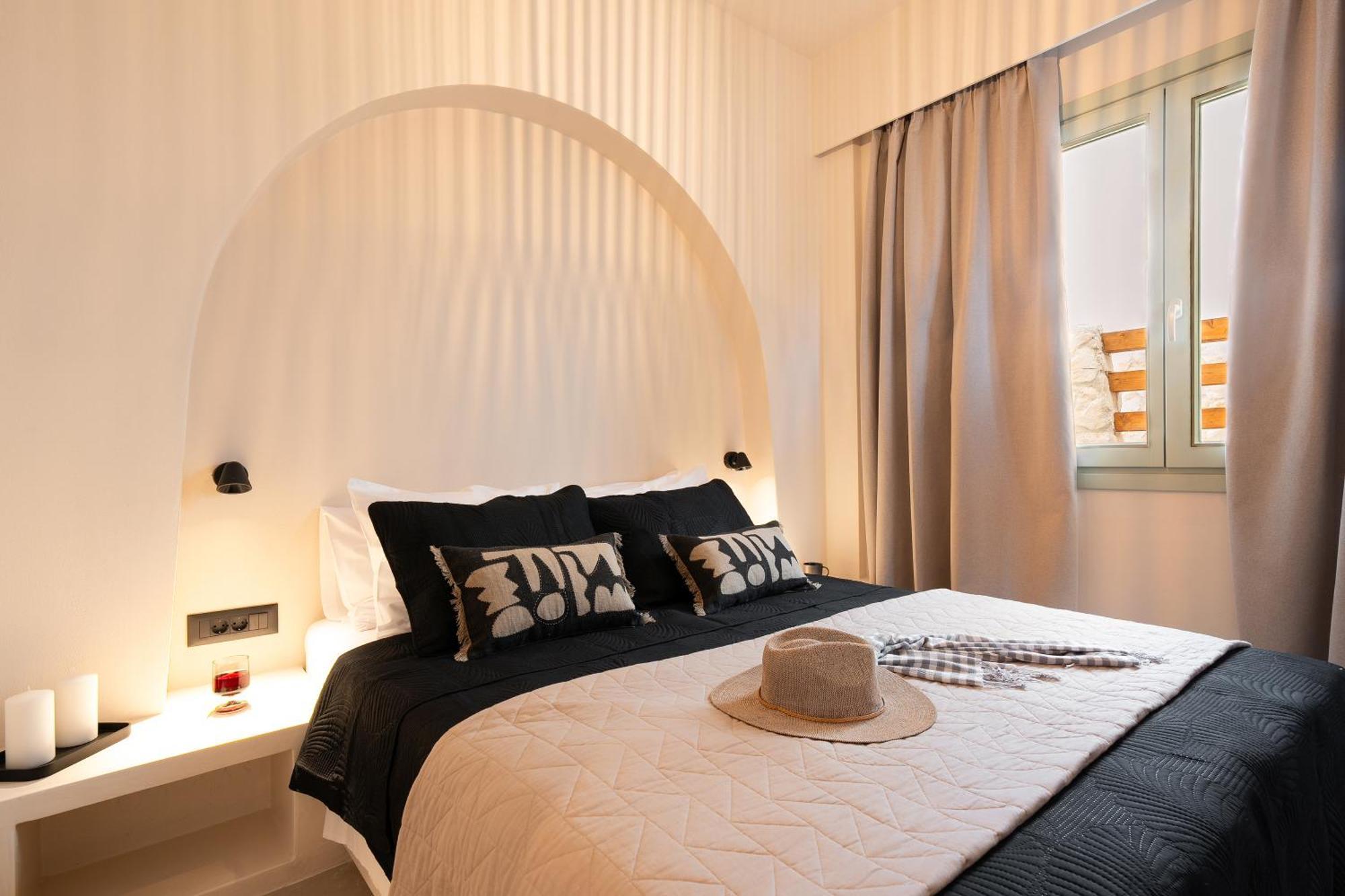 Sugarwhite Suites With Private Not Heated Pool Emporio  Bagian luar foto