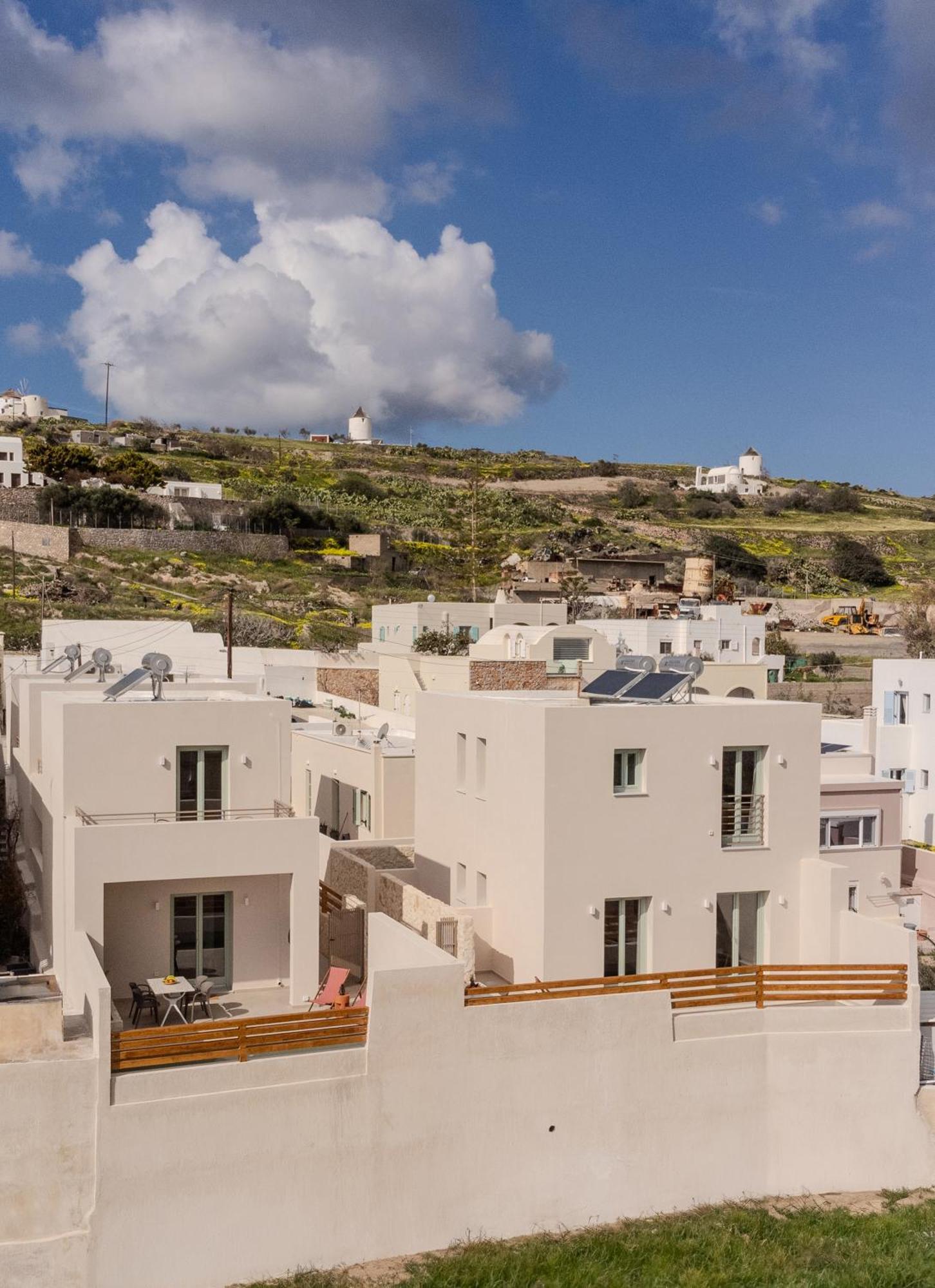 Sugarwhite Suites With Private Not Heated Pool Emporio  Bagian luar foto